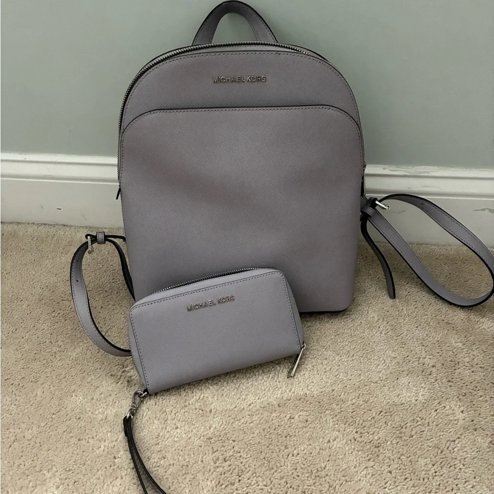 Michael Kors lavender Saffiano Leather Backpack with Matching Wallet - Picture 5 of 11